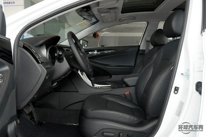 2015款 經典 2.0L 自動豪華版