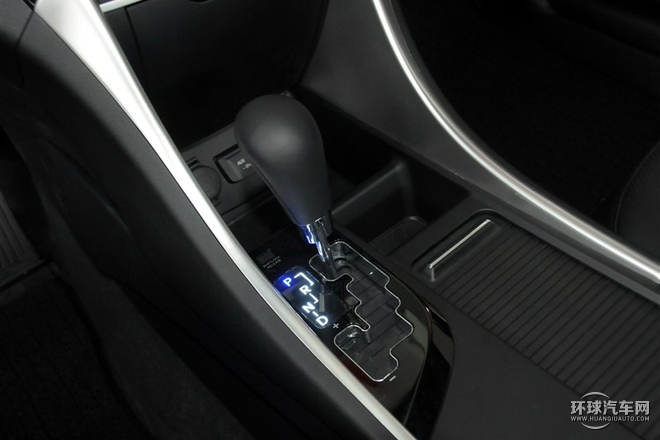 2015款 經典 2.0L 自動豪華版