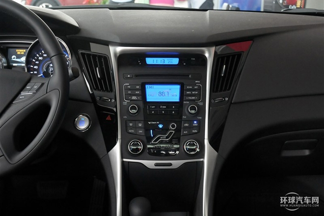 2015款 經典 2.0L 自動豪華版