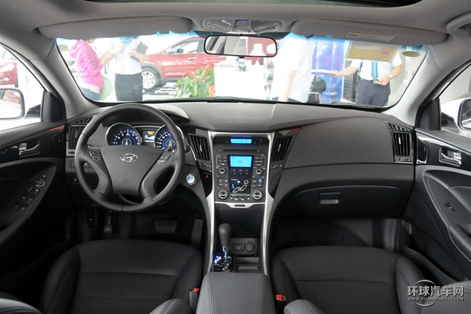 2015款 經典 2.0L 自動豪華版