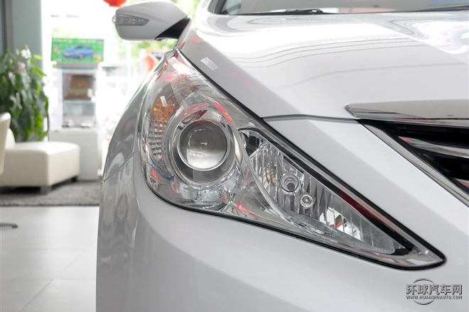 2015款 經典 2.0L 自動豪華版