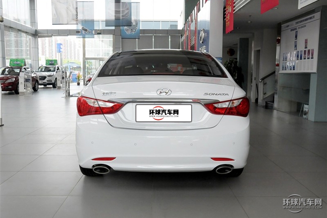 2015款 經典 2.0L 自動豪華版