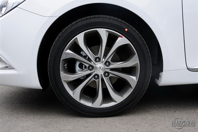 2015款 經(jīng)典 2.0L 自動(dòng)領(lǐng)先版