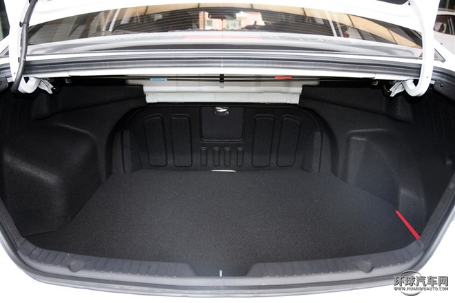 2015款 經典 2.0L 自動領先版