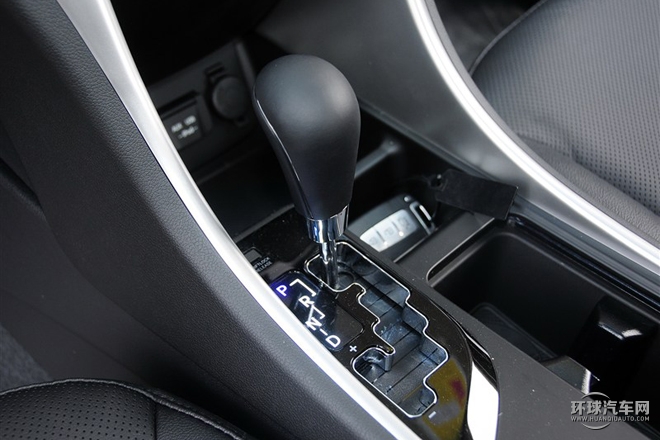 2015款 經典 2.0L 自動領先版