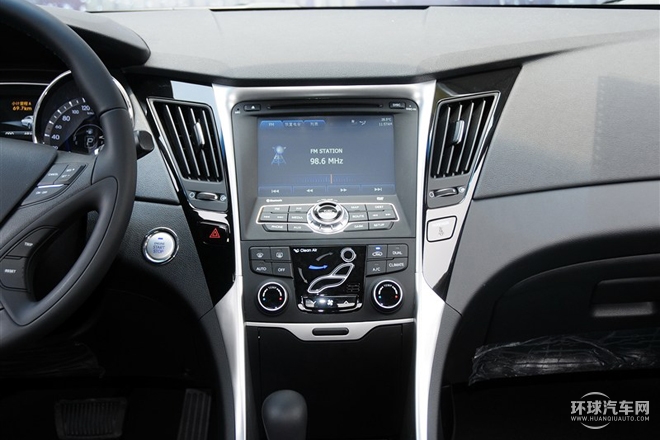 2015款 經典 2.0L 自動領先版