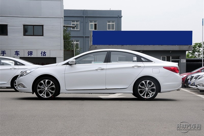 2015款 經典 2.0L 自動領先版