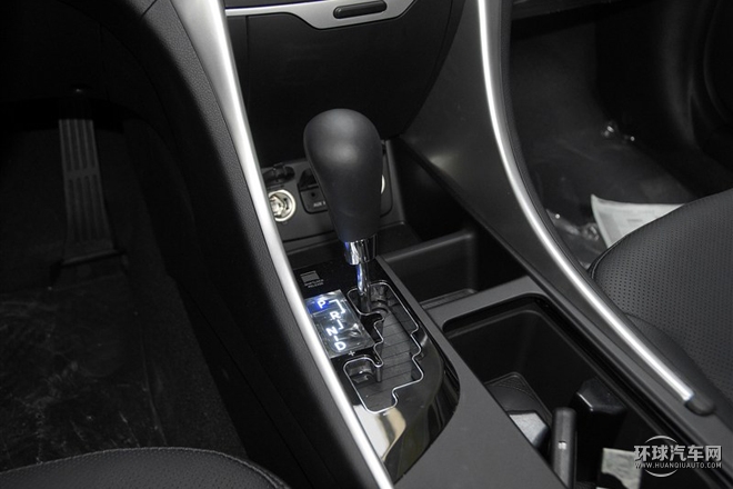 2015款 經(jīng)典 2.4L 自動(dòng)豪華版 國(guó)IV