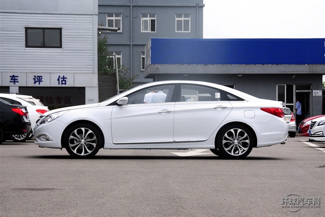 2015款 經(jīng)典 2.4L 自動豪華版 國V