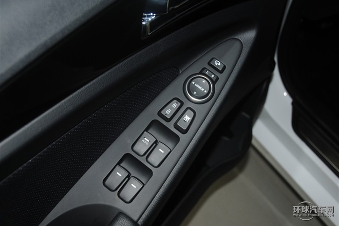 2015款 經典 2.4L 自動領先版 國IV