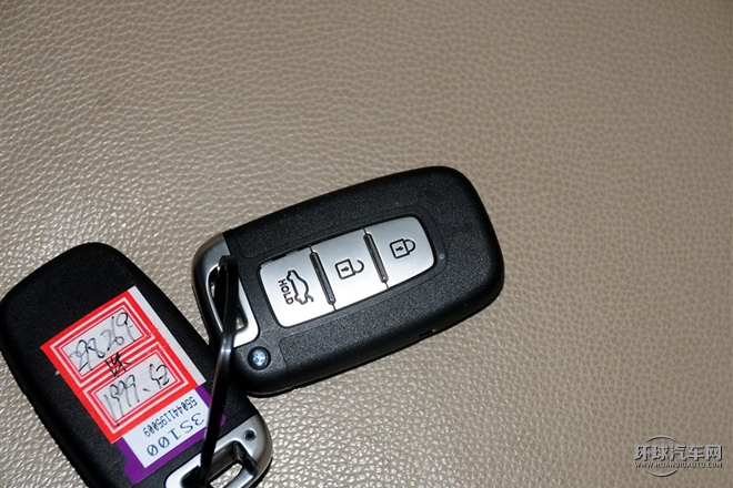 2015款 經(jīng)典 2.4L 自動(dòng)領(lǐng)先版 國(guó)V