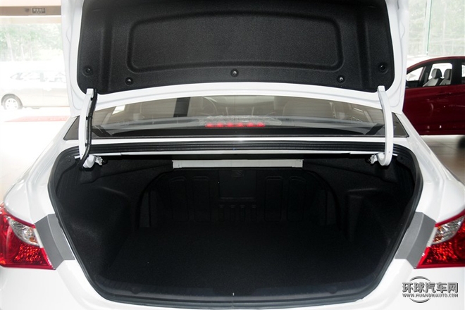 2015款 經(jīng)典 2.4L 自動(dòng)領(lǐng)先版 國V