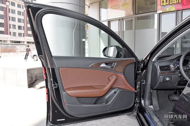 2015款 35 FSI quattro 舒適型