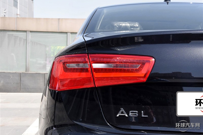 2015款 35 FSI quattro 舒適型