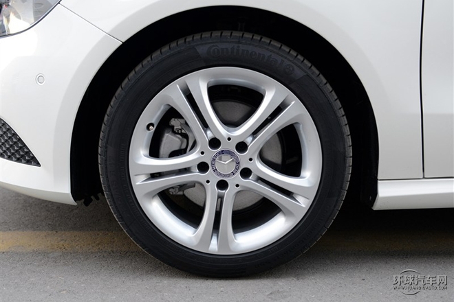 2015款 A 180 標(biāo)準(zhǔn)型