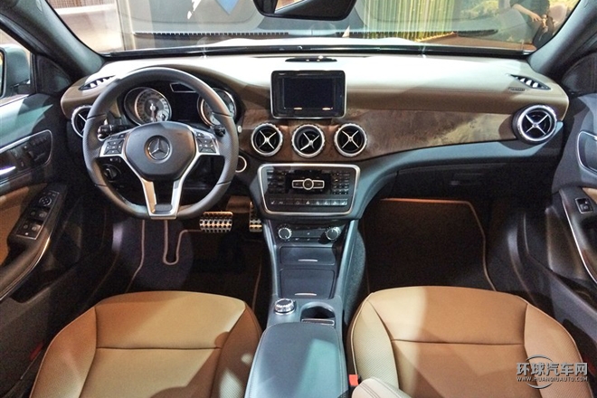 2015款 GLA 260 4MATIC勞倫斯特別版