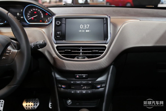 2015款 1.6THP 自動(dòng)時(shí)尚版