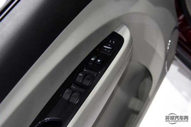 2015款 1.6L CVT豪華型