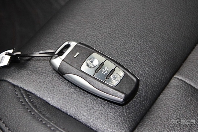 2015款 2.0T 手動(dòng)兩驅(qū)尊貴型