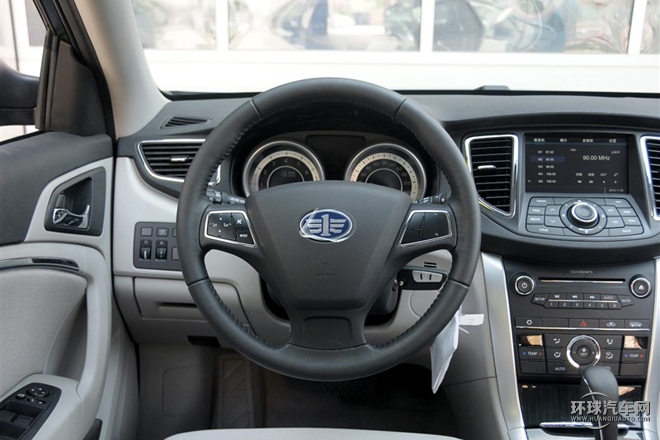 2015款 1.8T 自動舒適型