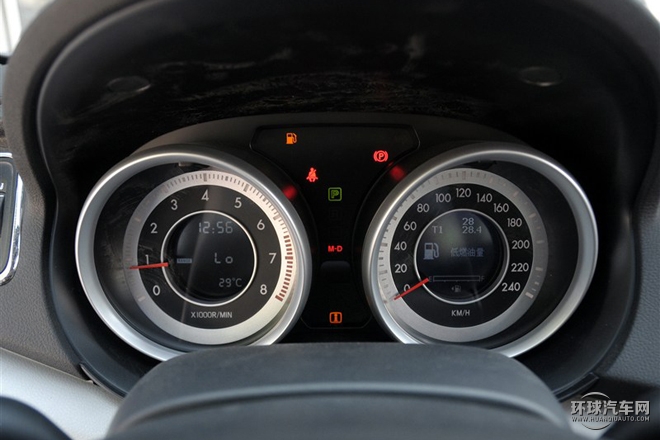 2015款 1.8T 自動舒適型