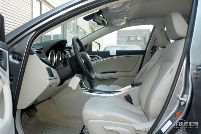 2015款 1.8T 自動(dòng)舒適型