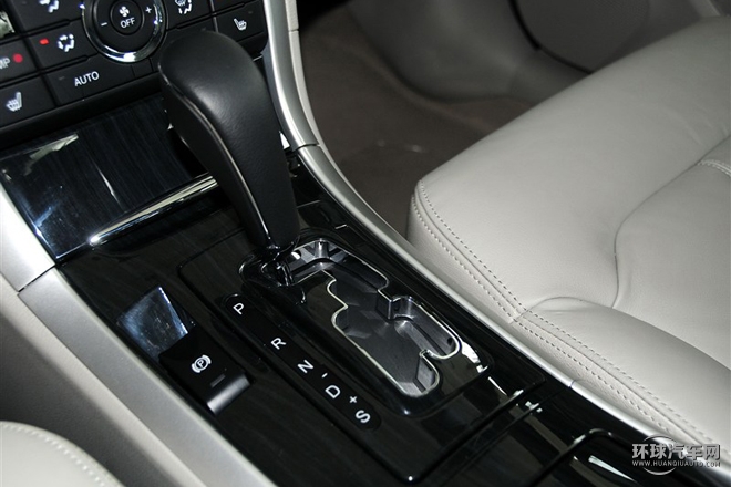 2015款 1.8T 自動尊貴型