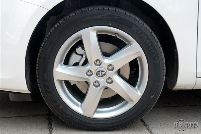 2015款 2.0T 自動豪華型