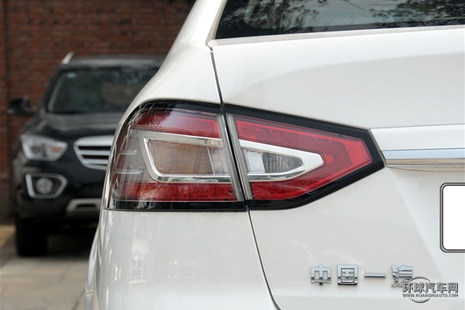 2015款 2.0T 自動豪華型