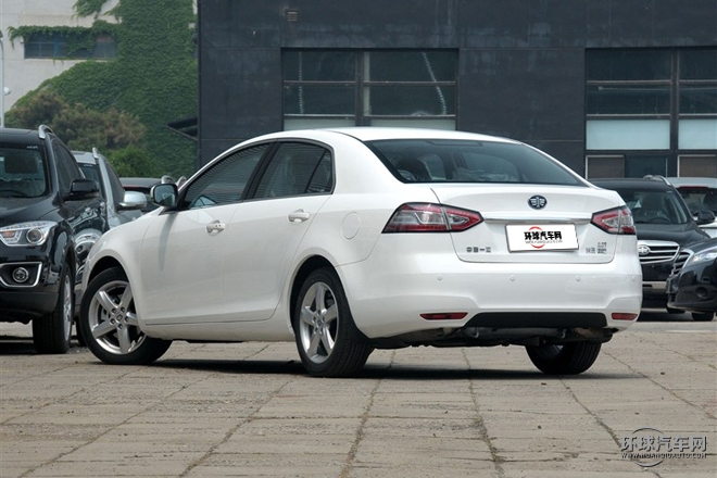 2015款 2.0T 自動豪華型