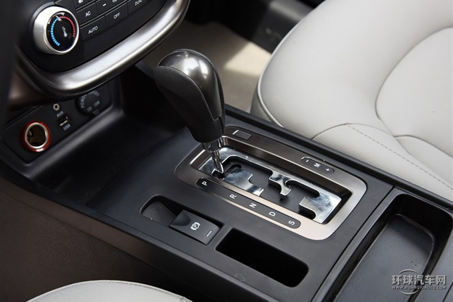 2015款 1.8T 自動豪華型