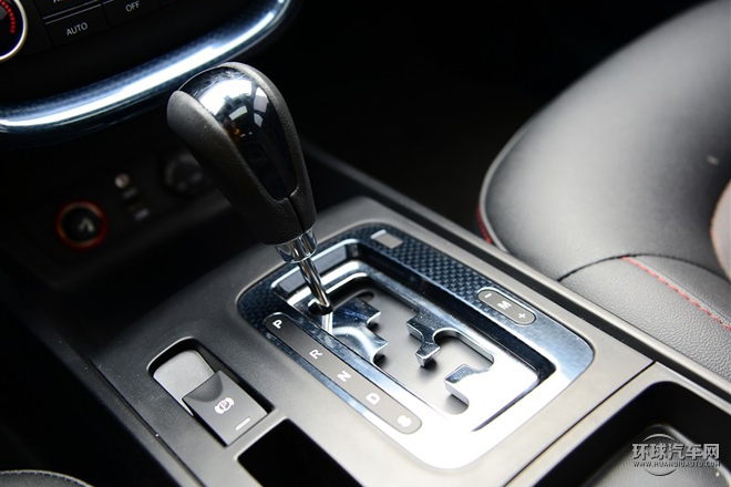 2015款 1.8T 自動旗艦型