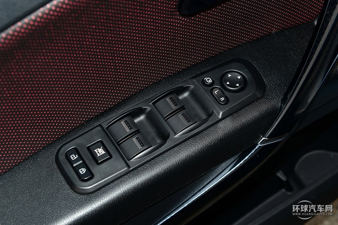 2015款 1.8T 自動運動型