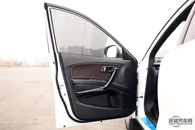 2015款 1.8T 自動(dòng)運(yùn)動(dòng)型