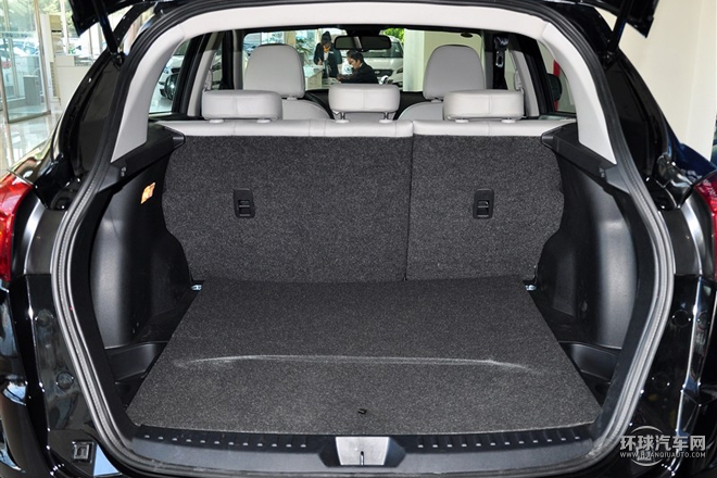 2015款 2.0L 手動豪華型