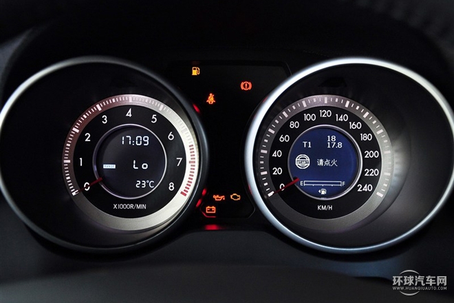 2015款 2.0L 手動豪華型