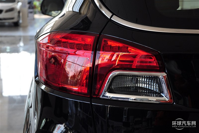 2015款 2.0L 手動豪華型