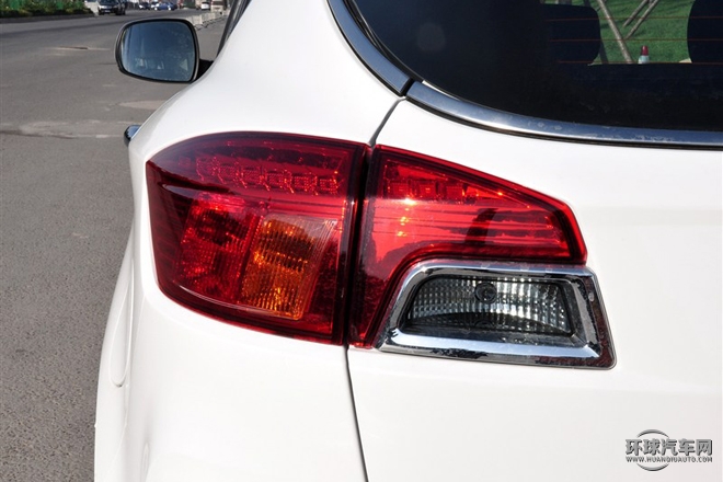 2015款 2.0L 手動基本型