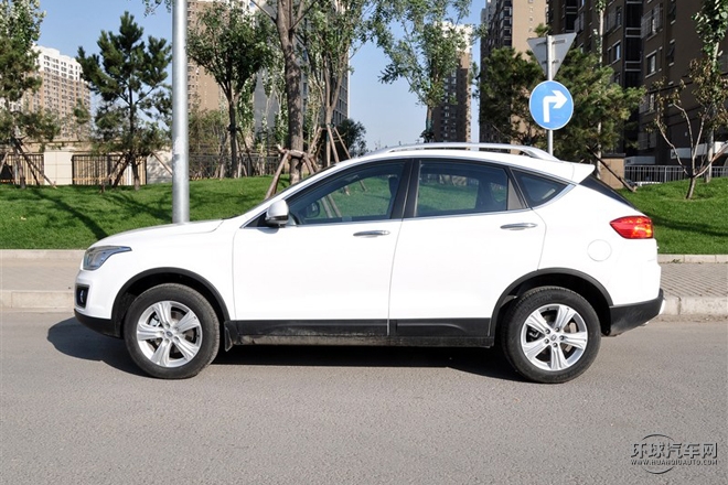 2015款 2.0L 手動基本型