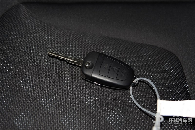 2015款 2.0L 手動舒適兩周年紀念型