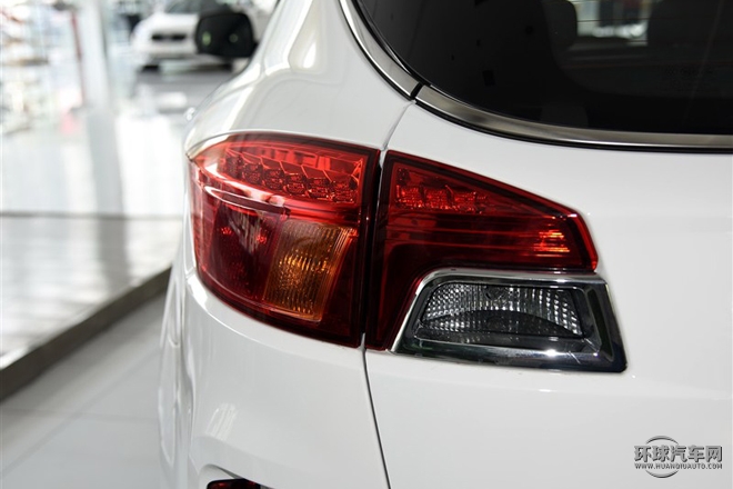 2015款 2.0L 手動(dòng)舒適兩周年紀(jì)念型