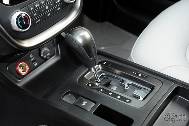 2015款 2.0L 自動豪華型