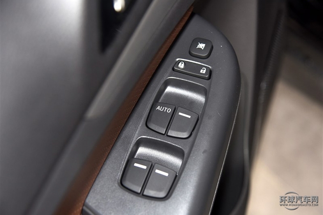 2015款 2.0T 升級版 自動尊貴型