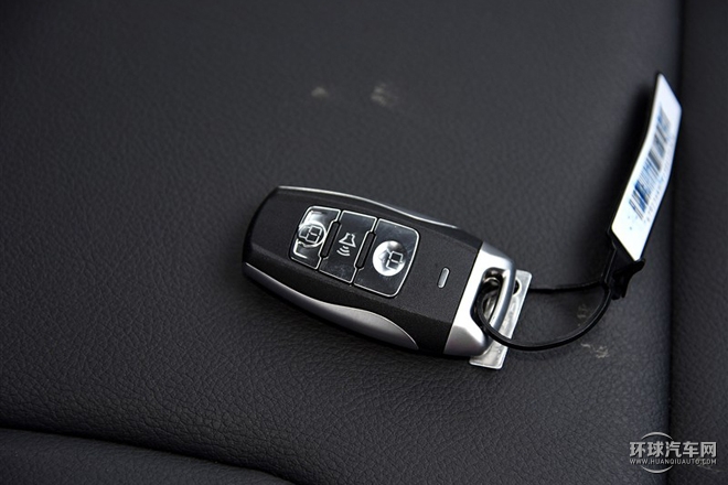 2015款 1.5T 自動(dòng)兩驅(qū)精英版