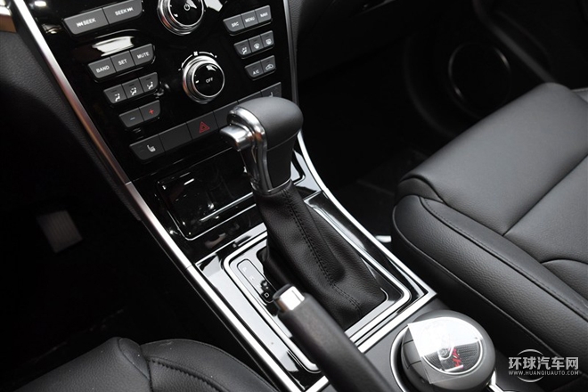 2015款 1.5T 自動兩驅精英版