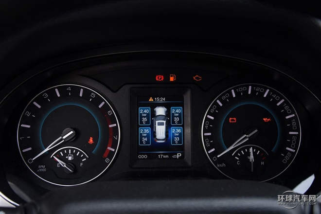 2015款 1.5T 自動兩驅精英版