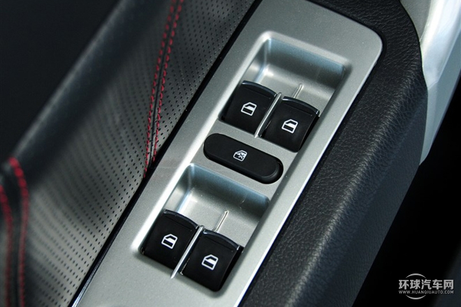 2015款 升級(jí)版 1.5T 手動(dòng)兩驅(qū)精英型