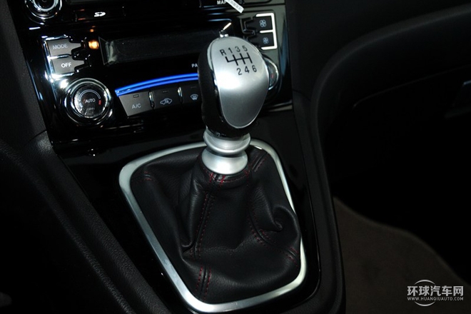 2015款 升級版 1.5T 手動兩驅精英型