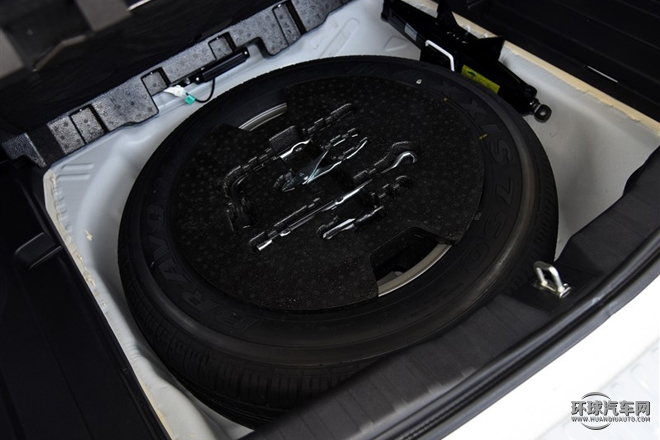 2015款 升級版 1.5T 手動四驅精英型