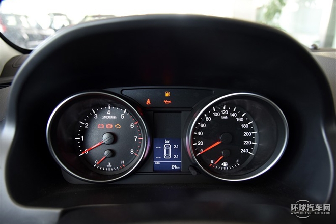 2015款 升級版 1.5T 手動四驅精英型